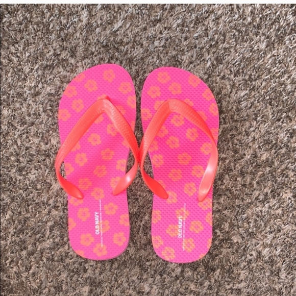 Girls youth sz 5/6 Neon Petunia old navy flip flops. NWOTS - Picture 1 of 7